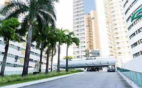 Beach Class Internacional - Studio Vista Mar em Boa Viagem por Yolo